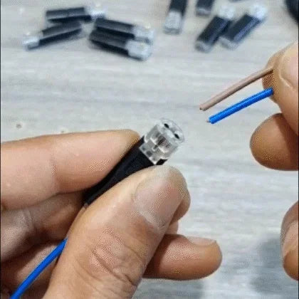 Double - Wire Plug-in Connector With Locking Buckle